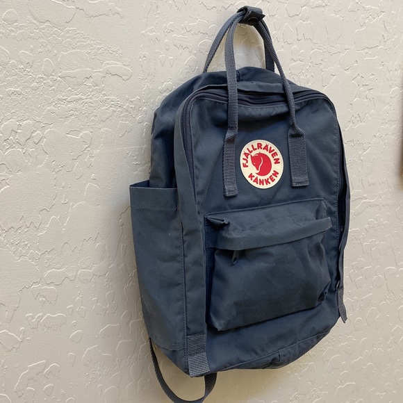 FJALLRAVEN KANKEN GRAPHITE GRAY FULL SIZE BACKPACK - Picture 4 of 10